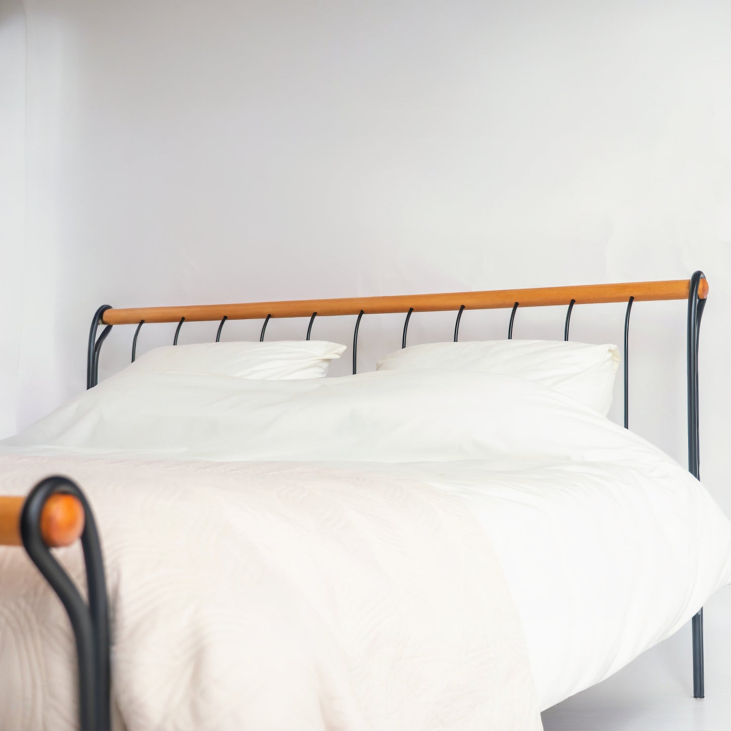 Detailshot tivoli bed