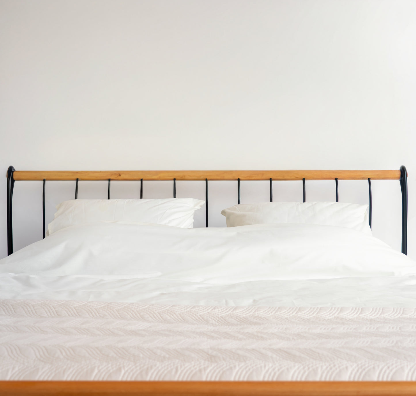 Detailshot Tivoli bed