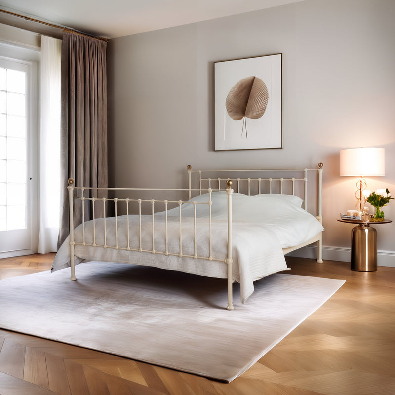 Repainting your metal bed: here's how to do it step by step