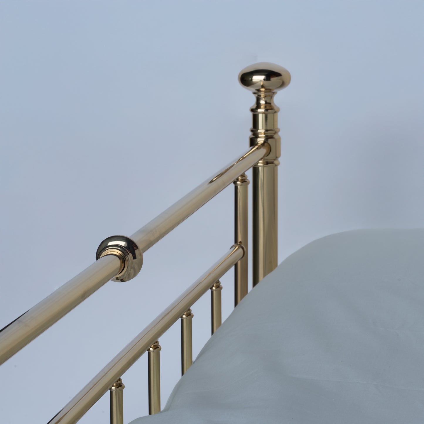 Coralie detail shot footboard