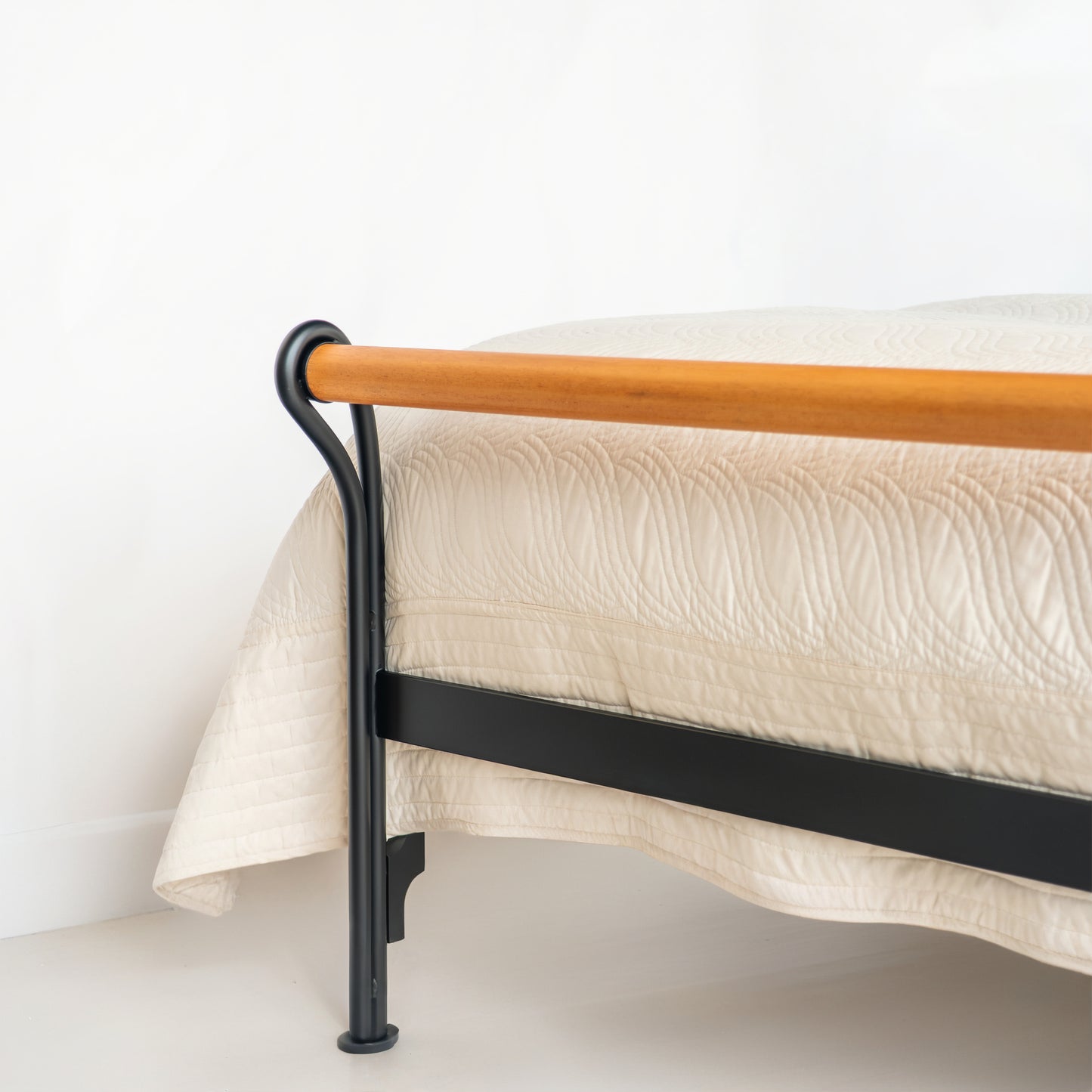 Detail shot Tivoli footboard