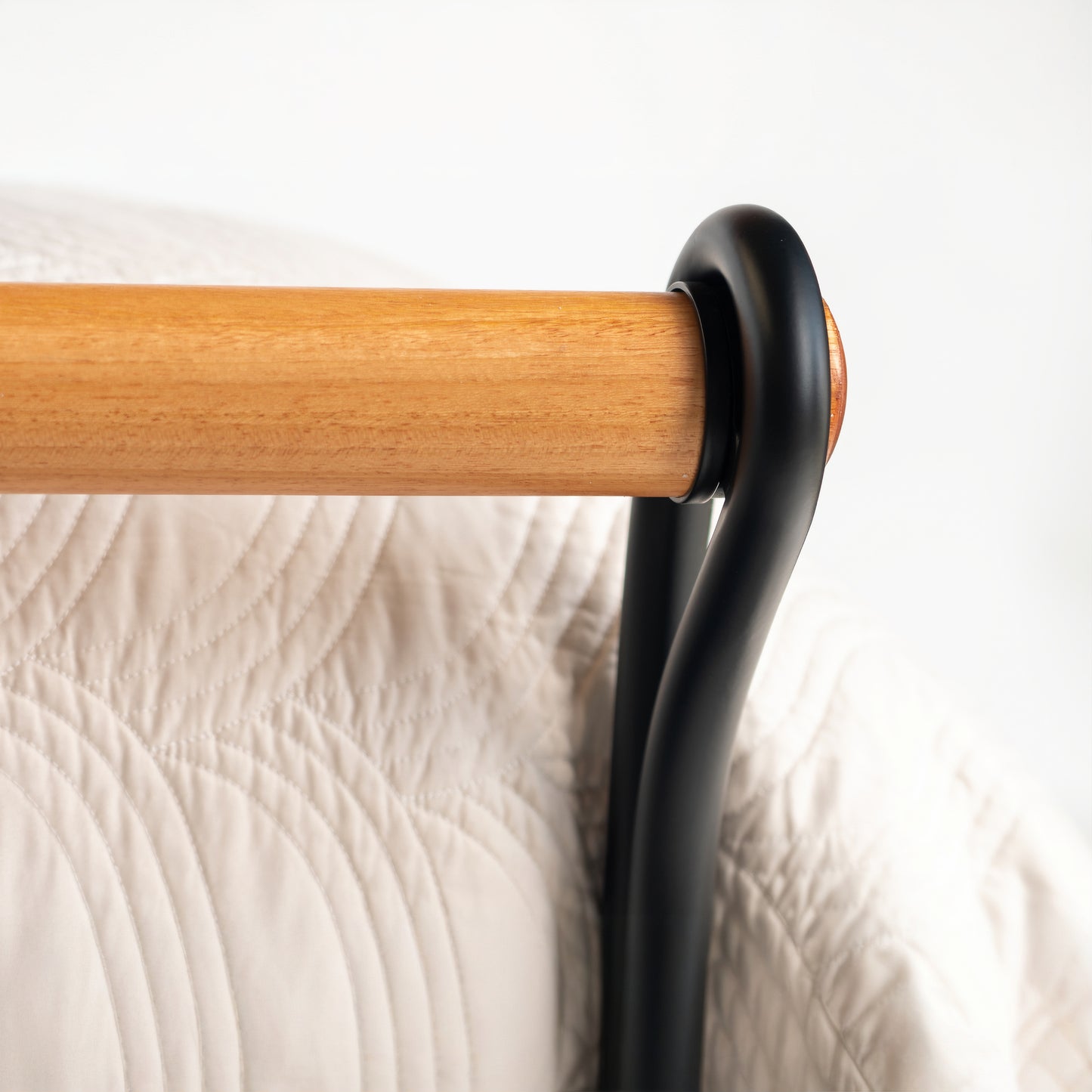Closeup Tivoli footboard