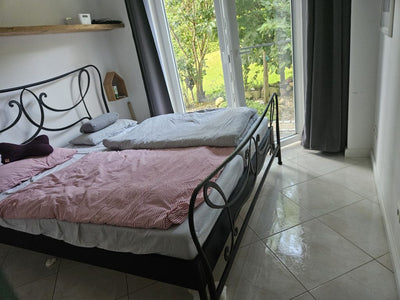 I felt cramped, oppressed and crushed by our bedroom