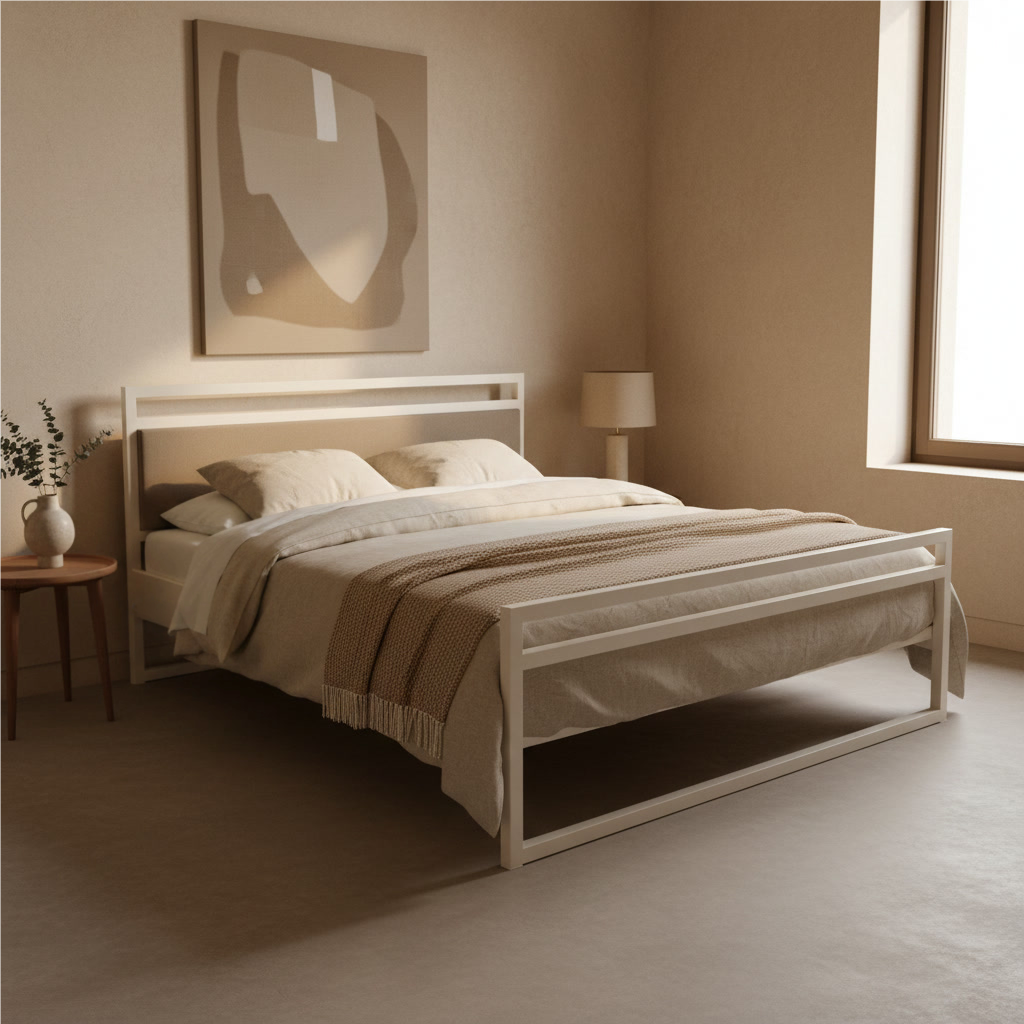 Metallbett Driffield in Cremeweiß mit rechteckigem Rahmen und Kopfteilpaneel in Taupe, in einem hellen Schlafzimmer