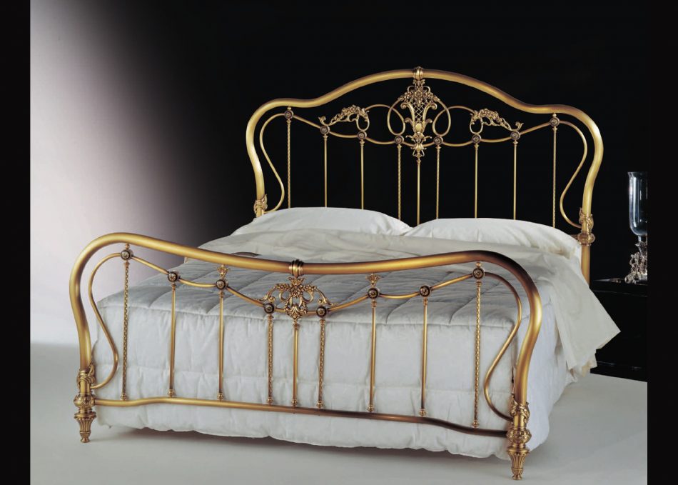 Antiek bed Chaves